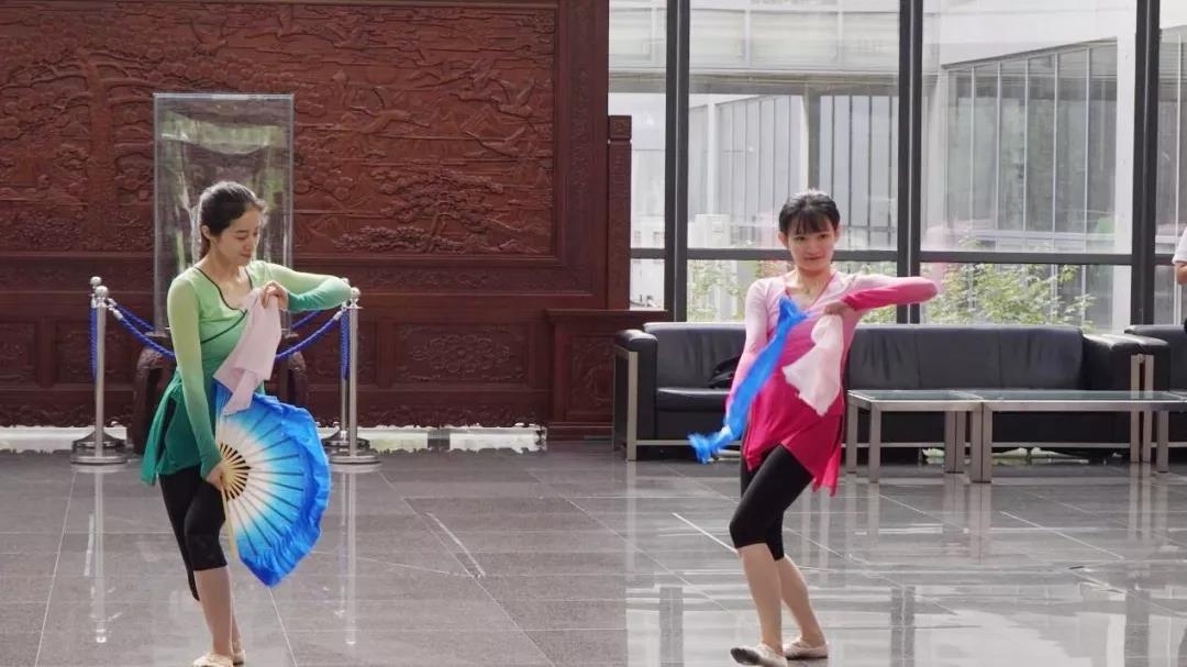 �������ǲ�-������ʱ�й�����